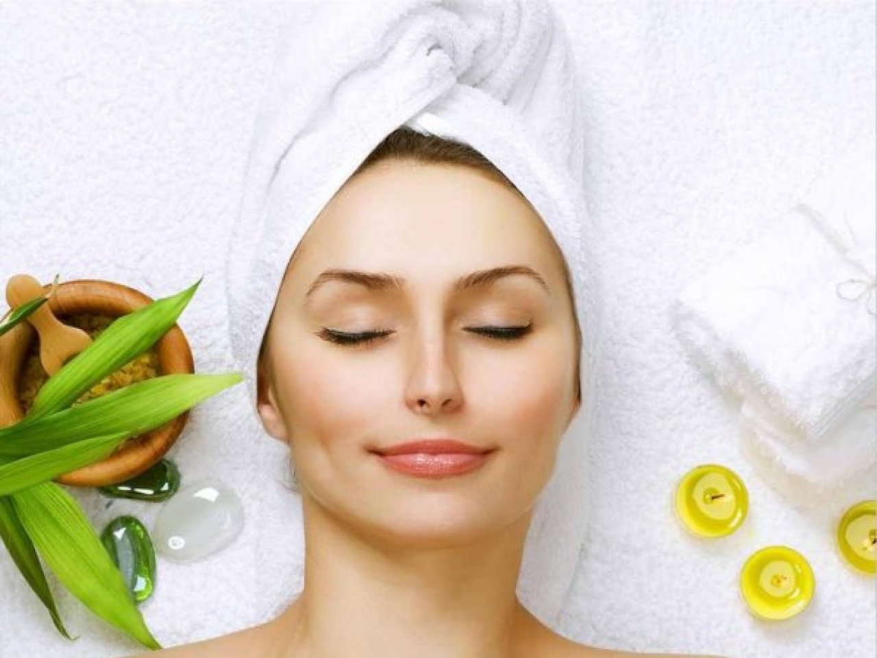 8 Herbs For Naturally Glowing Skin
